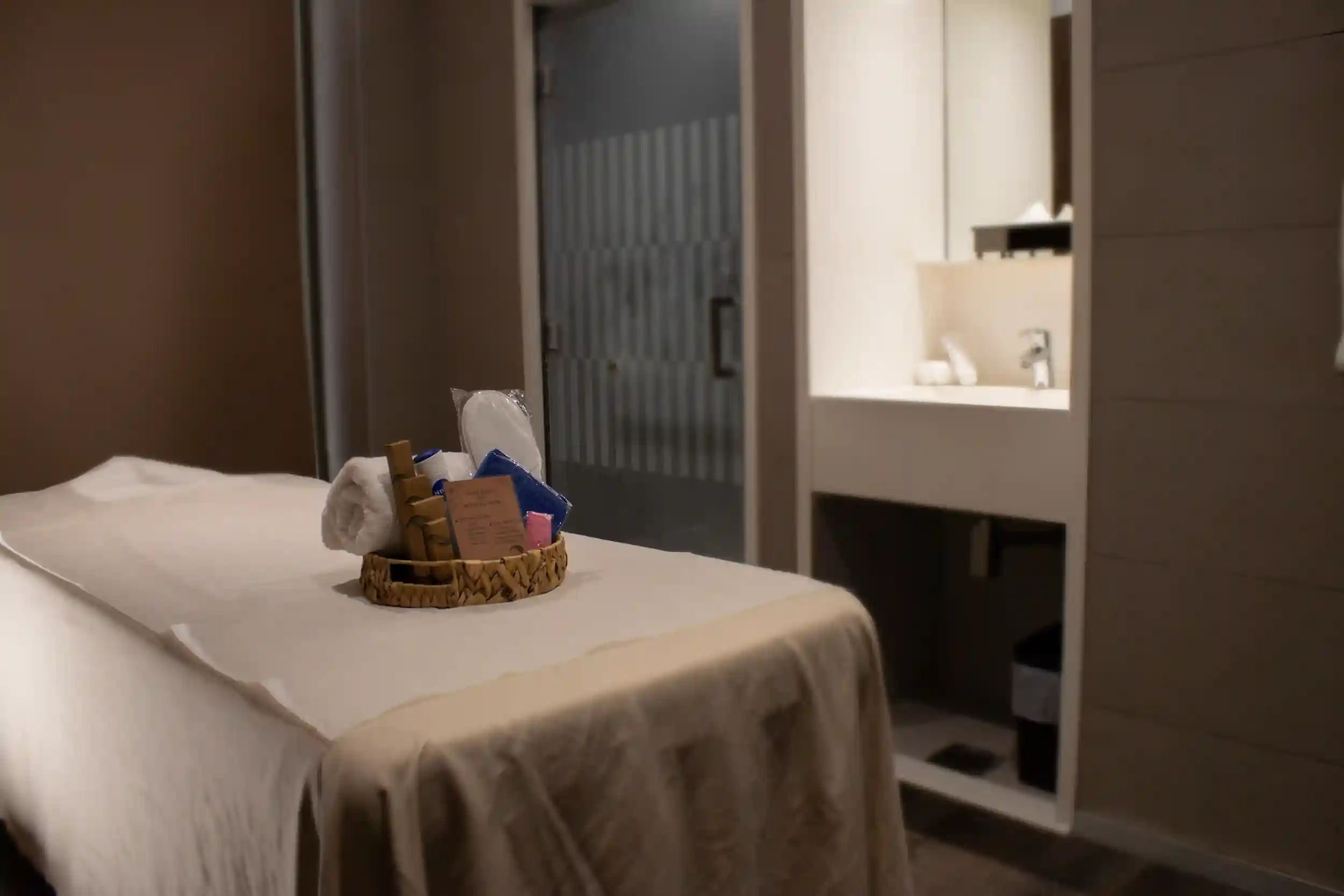 Treatment room with private facilities