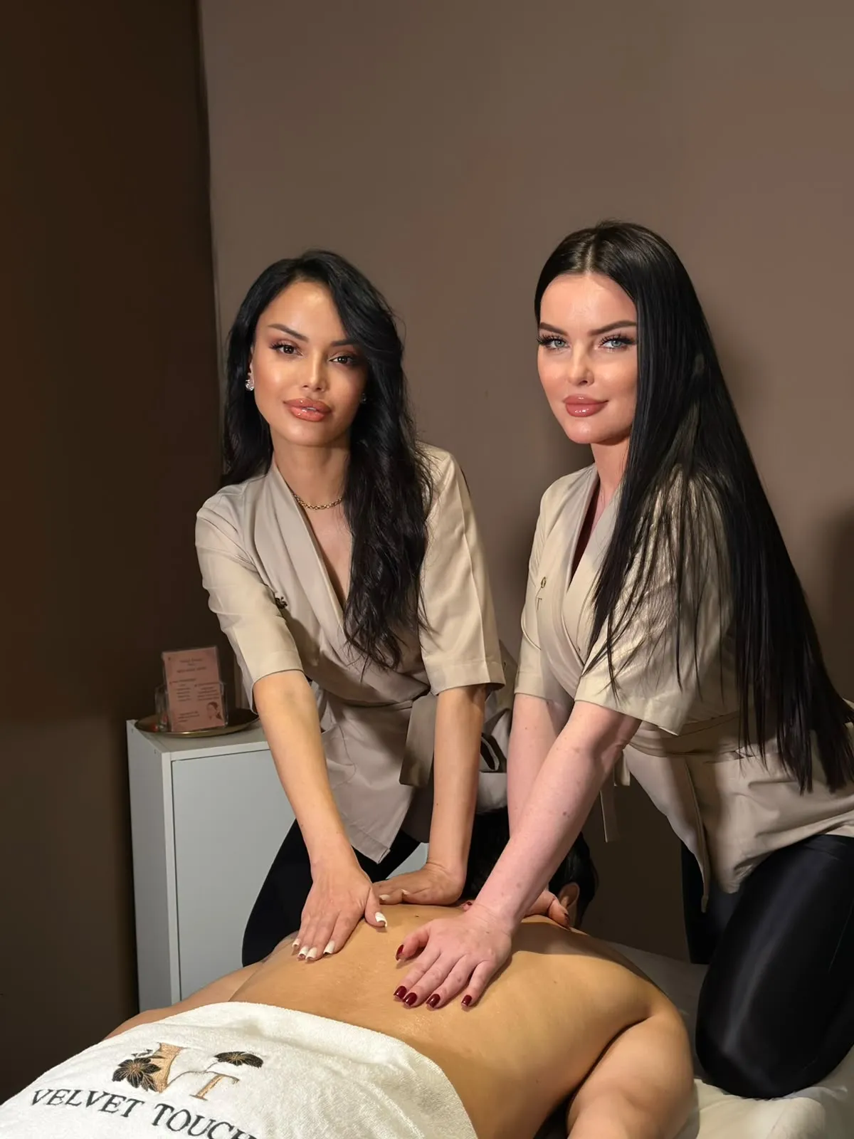 Four Hands Massage